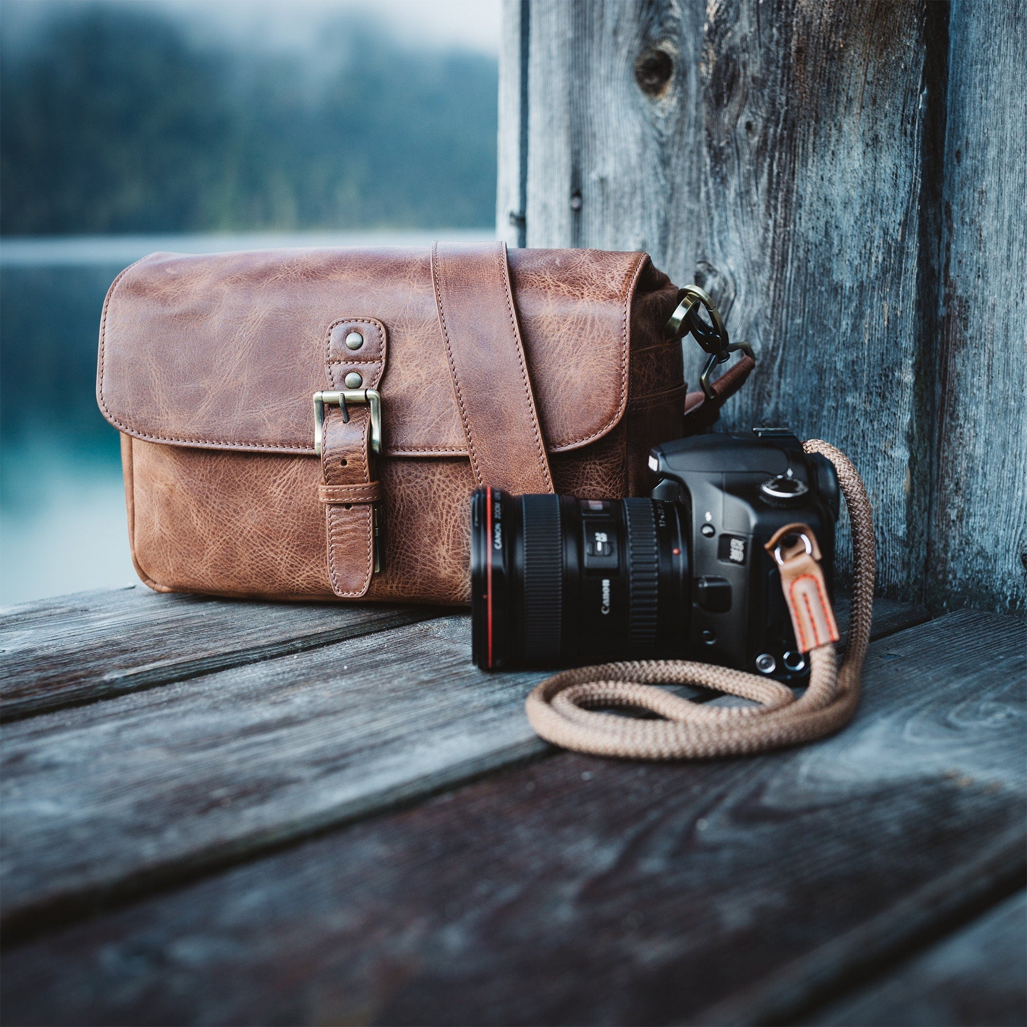 Personalized Top Grain Italian Leather Messenger Bag Camera Bag for Mirrorless, Instant, DSLR Cameras, Travel Bag, Unisex - Handcrafted