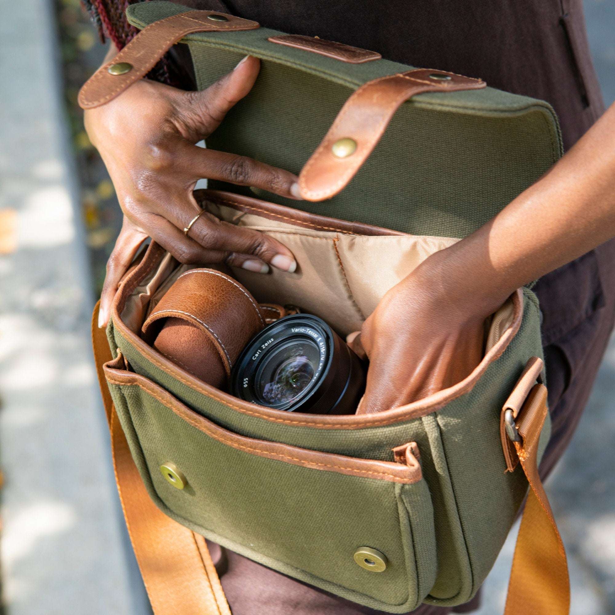 MegaGear Sequoia Canvas Camera Bag Shoulder Bag Case - Compatible with Canon Camera, Nikon, Sony SLR/DSLR Mirrorless Cameras and Lenses